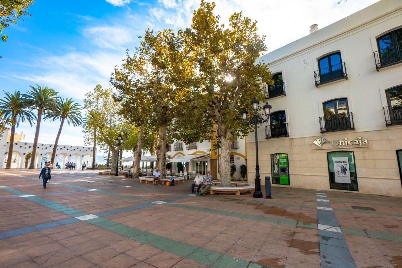 Balcon De Europa 4 Menyber Lägenhet Nerja Exteriör bild